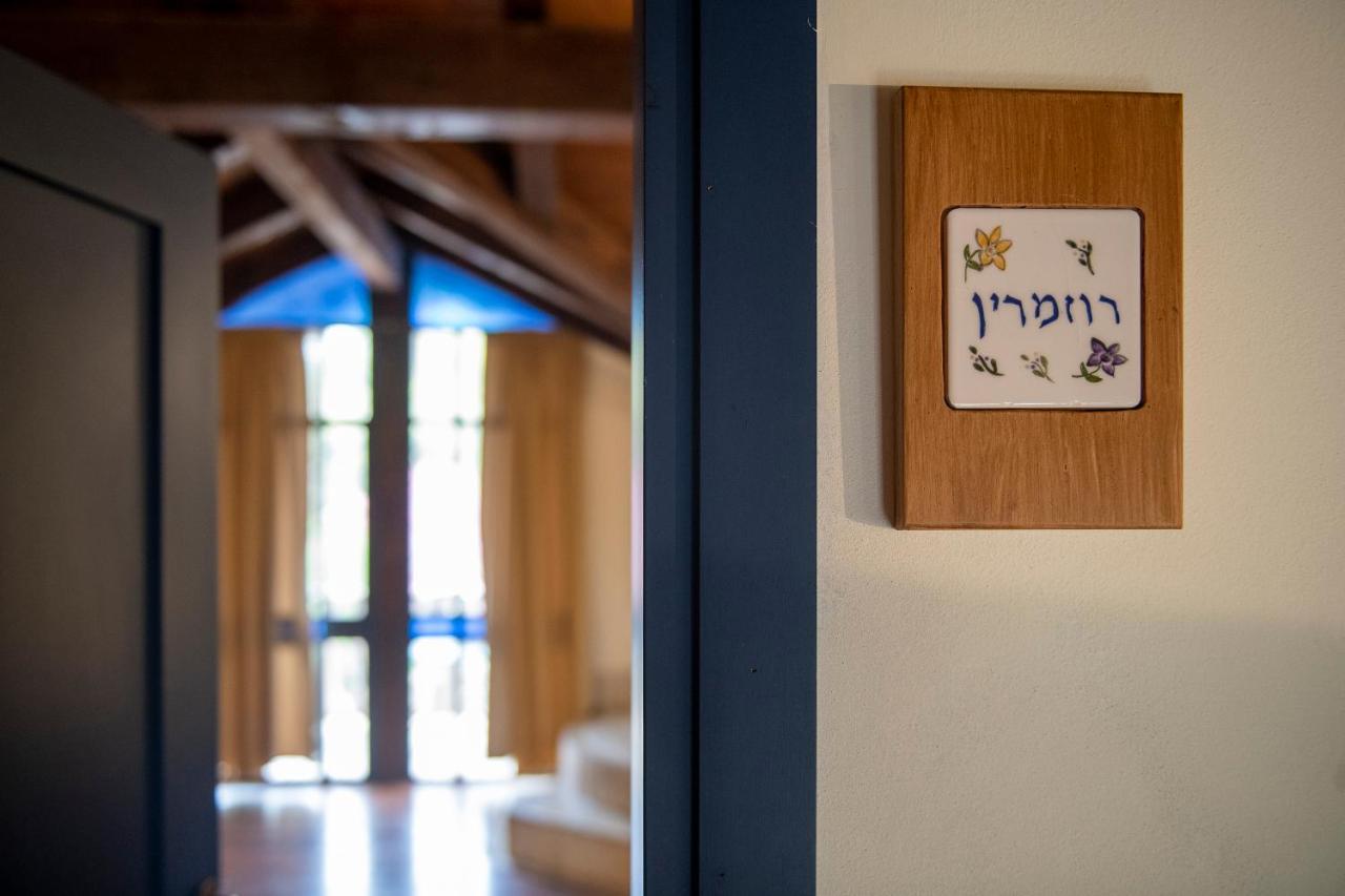 Suzanna In Lodge *
